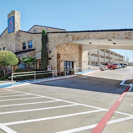 Motel 6-Dallas, Tx - Forest Lane Bagian luar foto