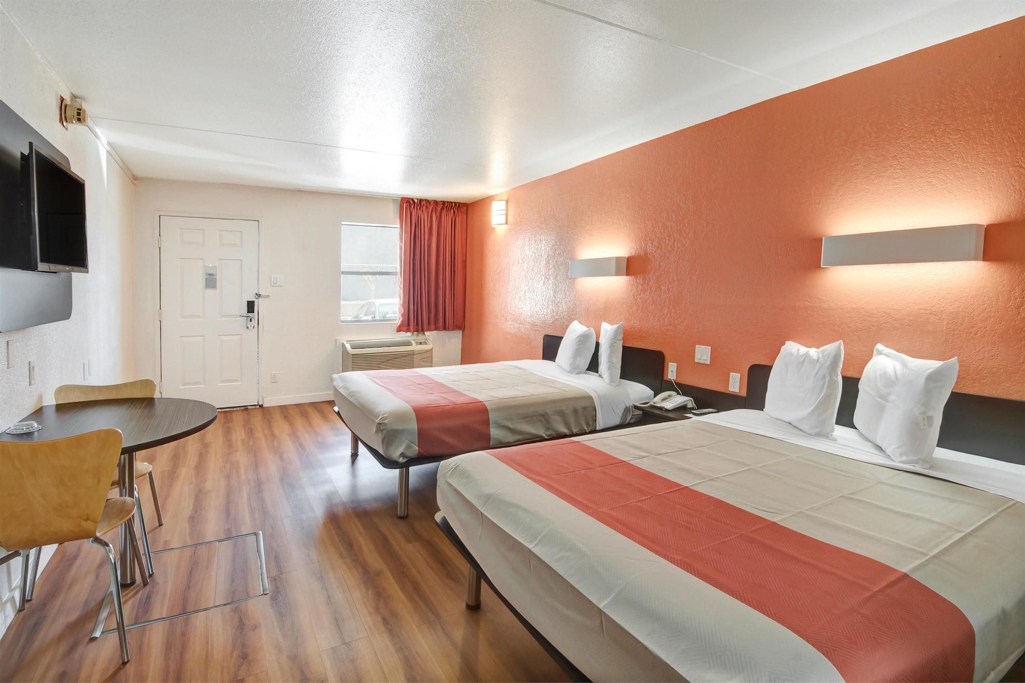 Motel 6-Dallas, Tx - Forest Lane Bagian luar foto